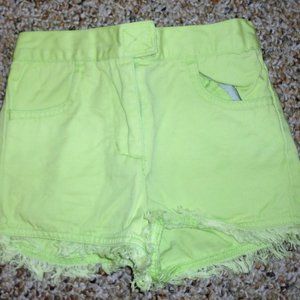Kute Lime green shorts age 3-4